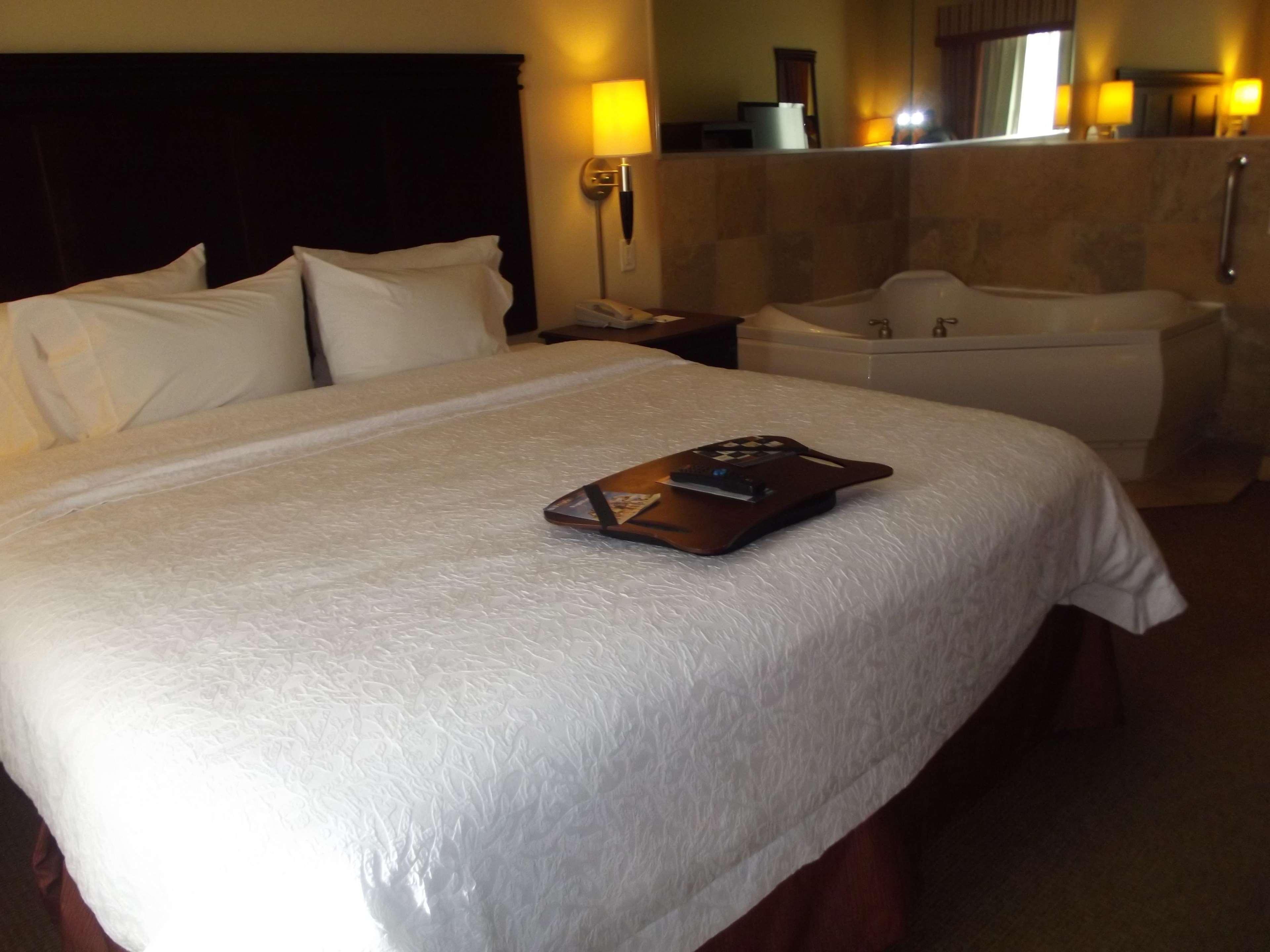Hampton Inn & Suites เกนส์วิลล์ ภายนอก รูปภาพ